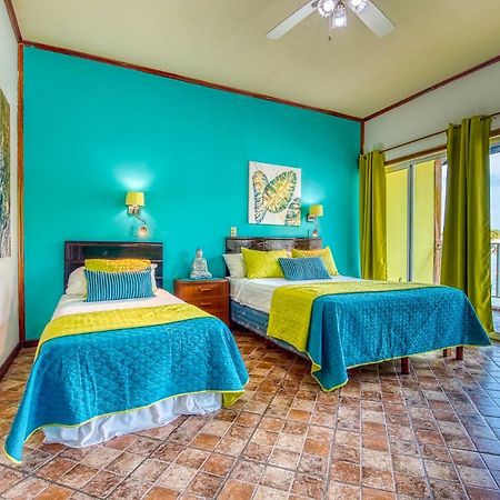 Los Balcones Over The Sea Bocas Town Exterior photo