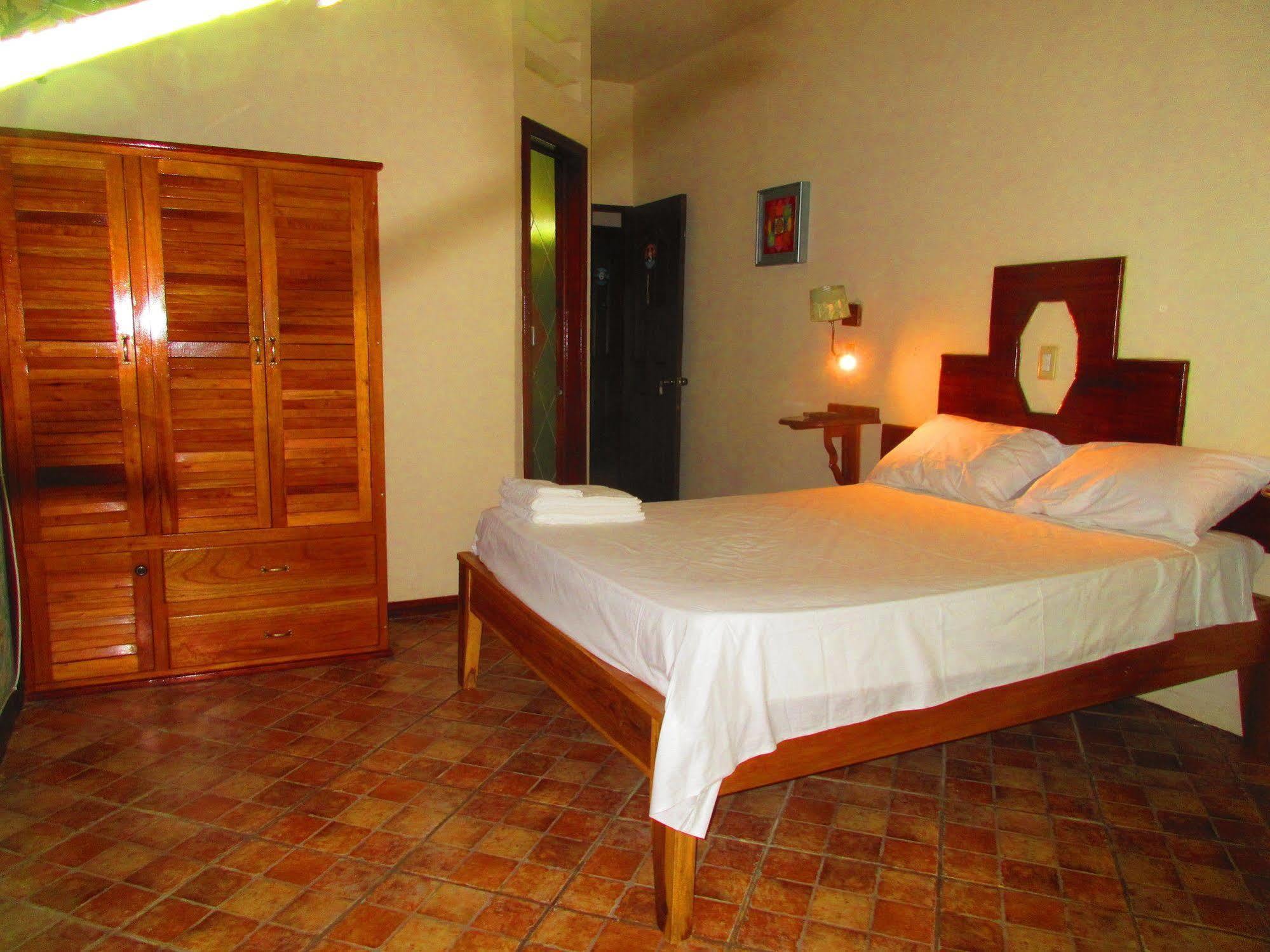 Los Balcones Over The Sea Bocas Town Exterior photo
