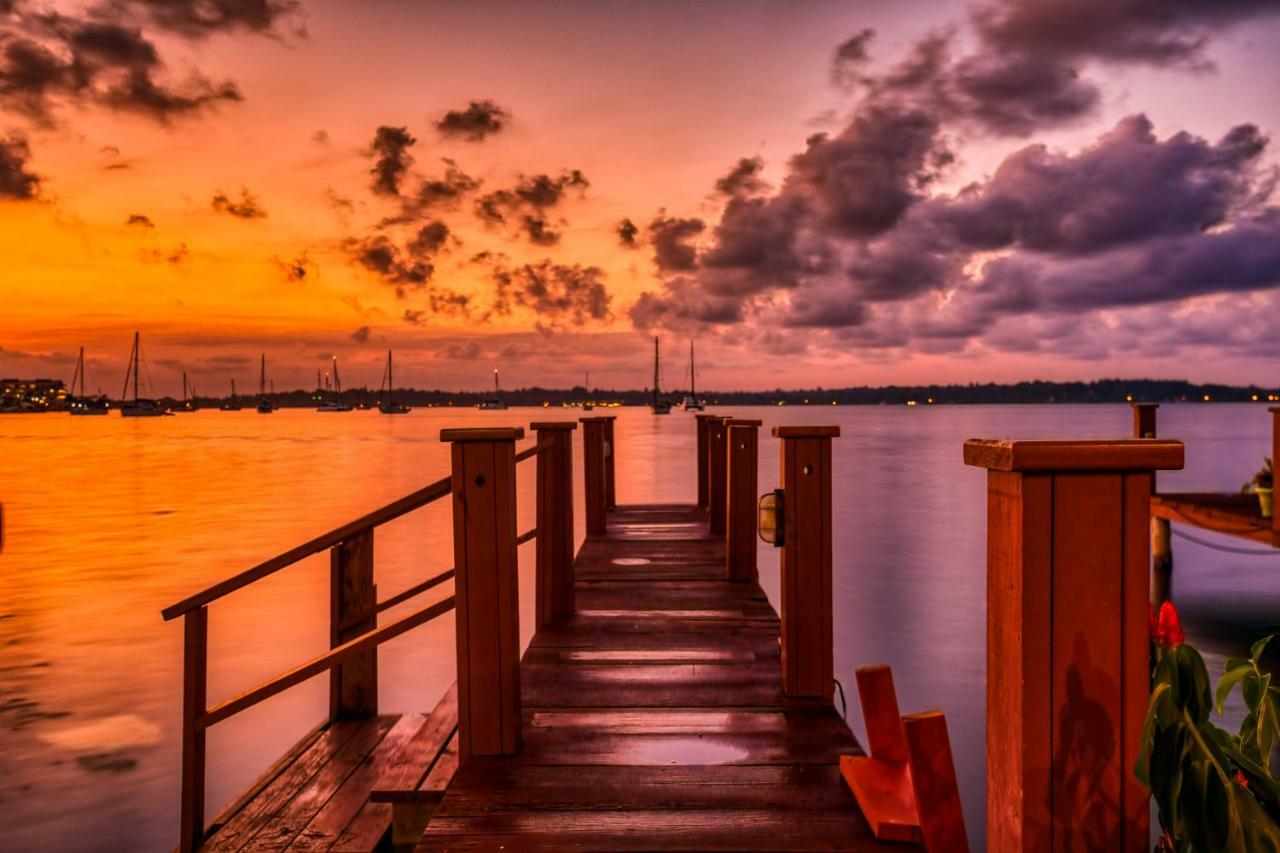 Los Balcones Over The Sea Bocas Town Exterior photo