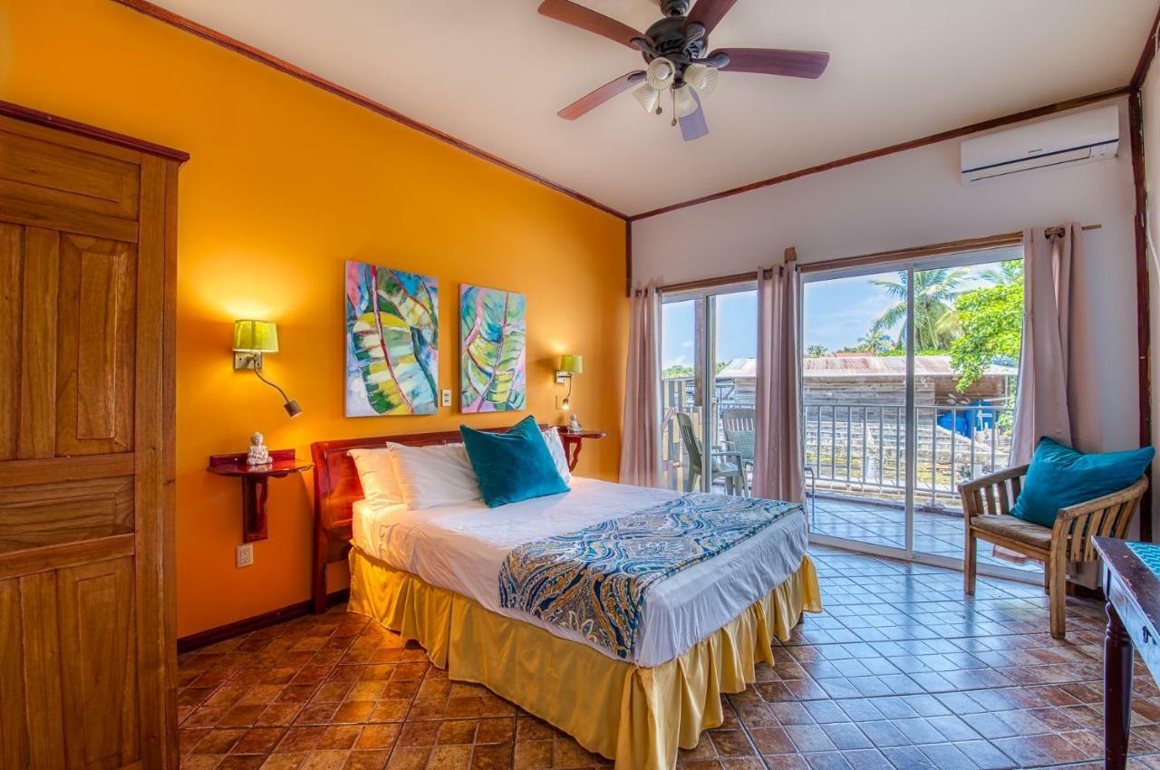 Los Balcones Over The Sea Bocas Town Exterior photo