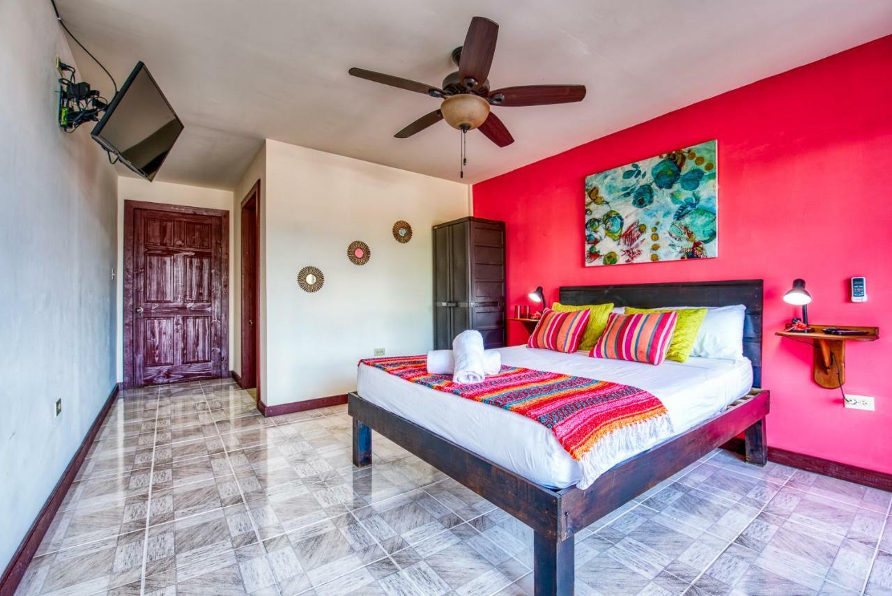 Los Balcones Over The Sea Bocas Town Exterior photo