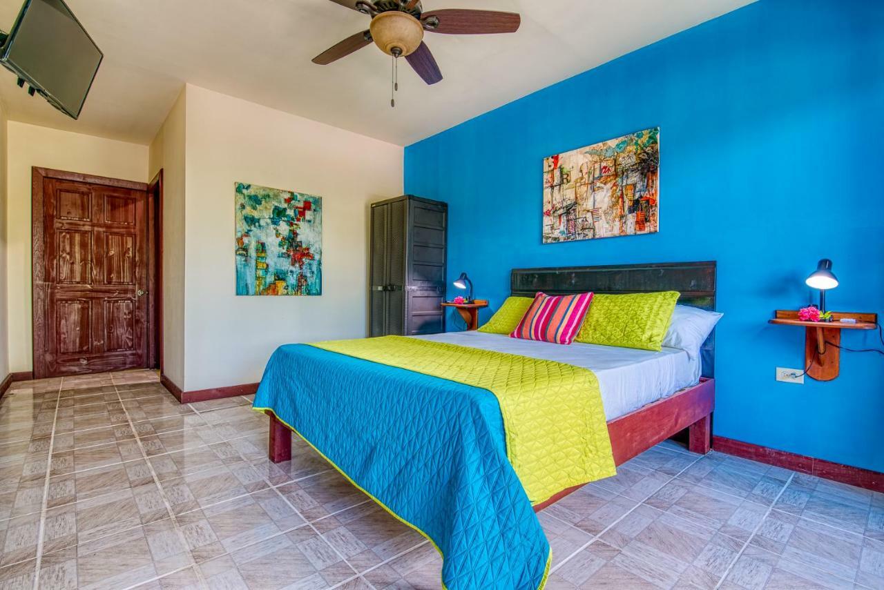 Los Balcones Over The Sea Bocas Town Exterior photo