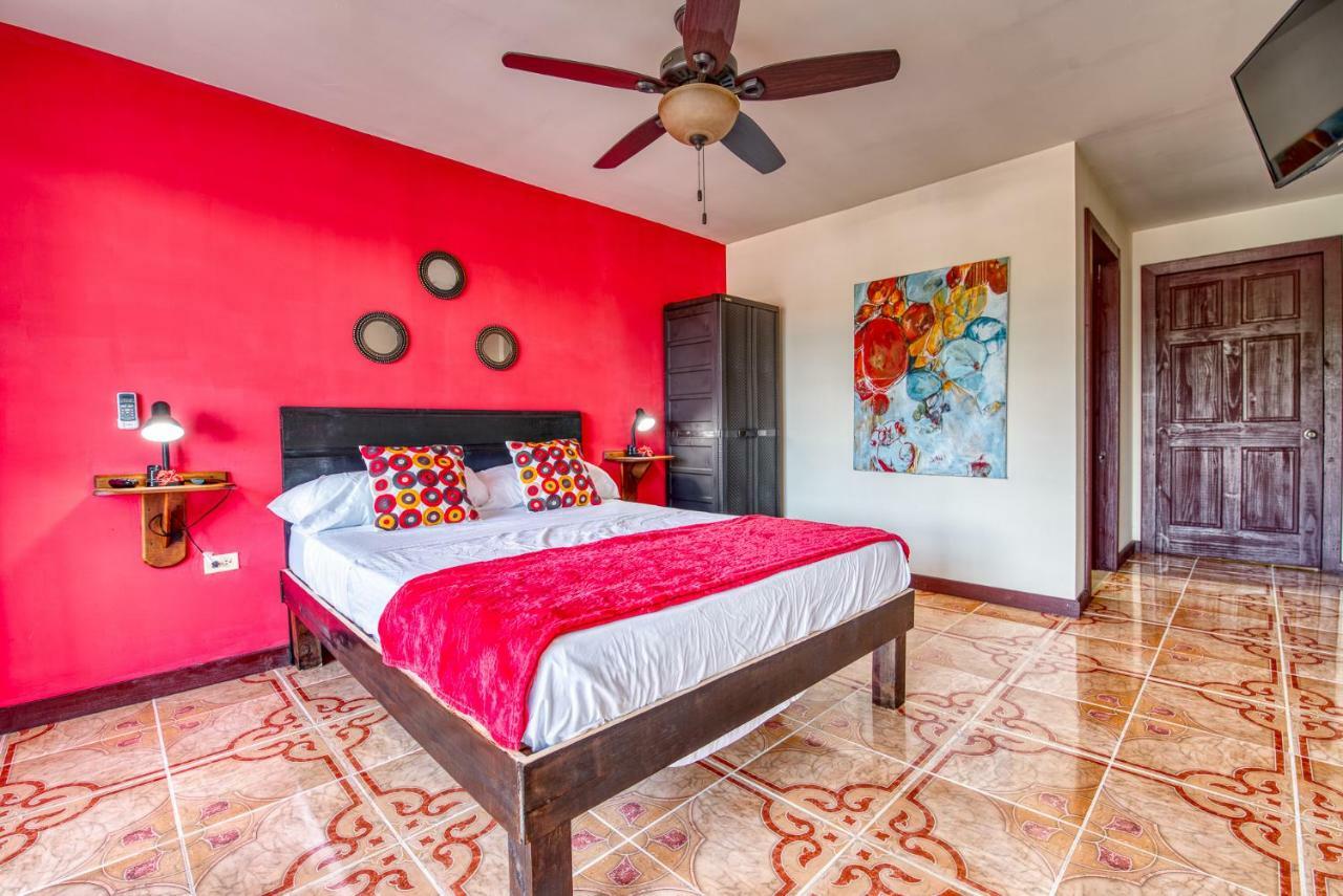 Los Balcones Over The Sea Bocas Town Exterior photo