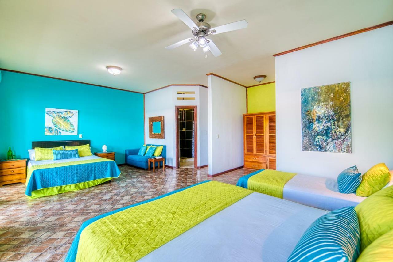 Los Balcones Over The Sea Bocas Town Exterior photo